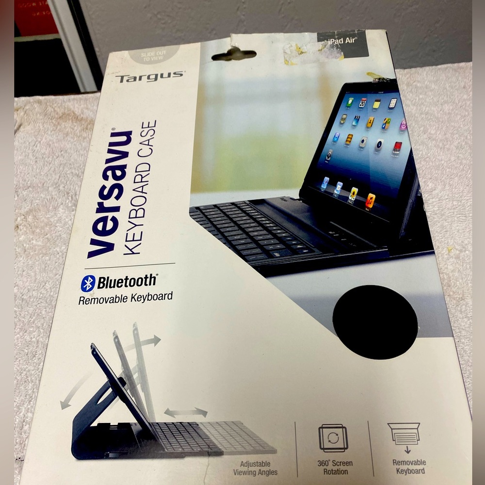 Targus iPad Air cover case and keyboard new!!